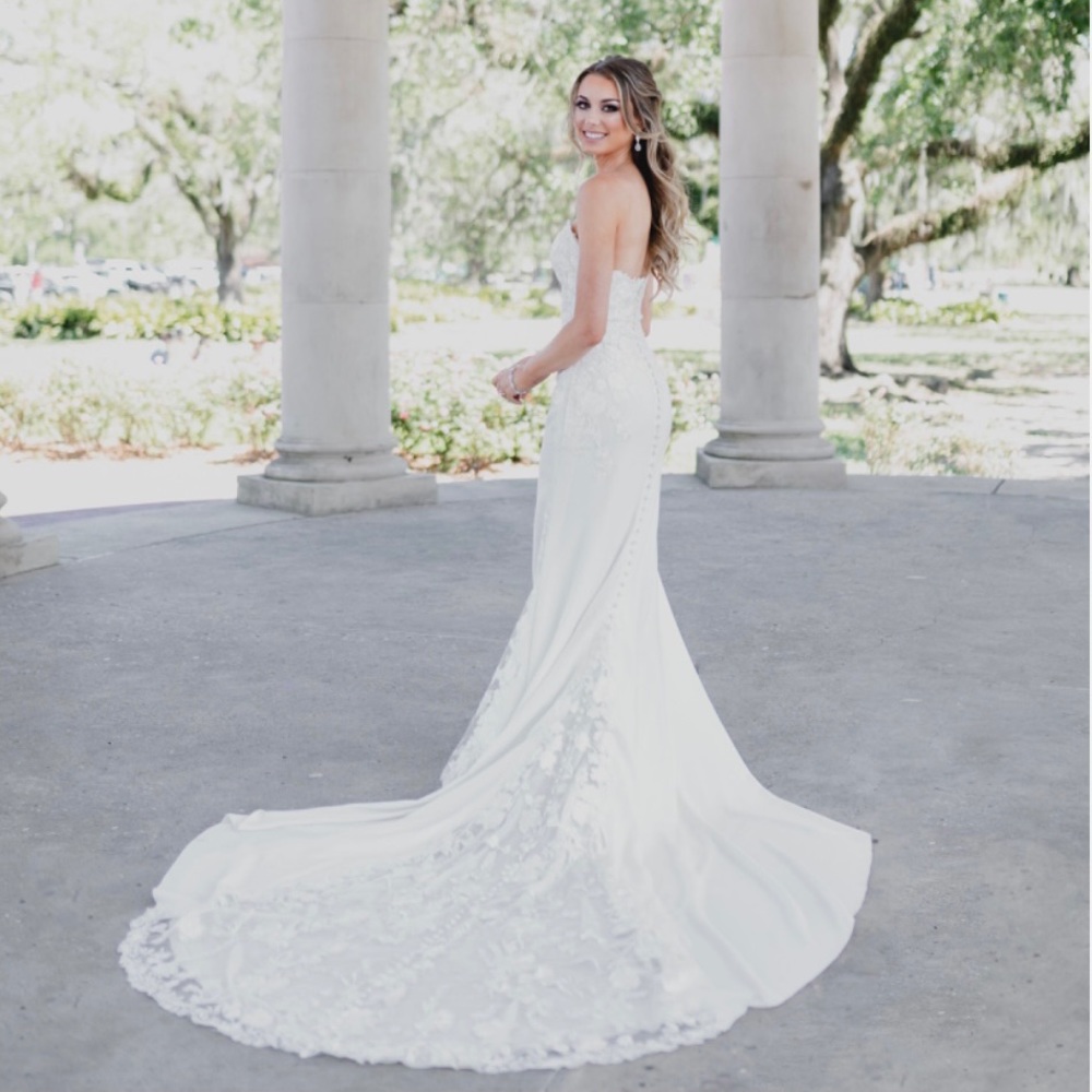 Epico by Pronovias Wedding gown